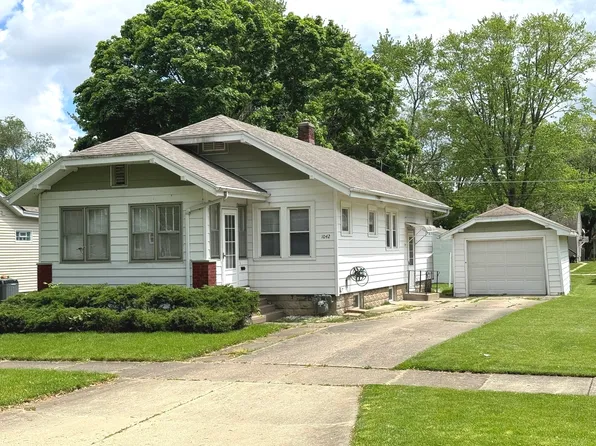 1042 S 6th Ave, Kankakee, IL 60901