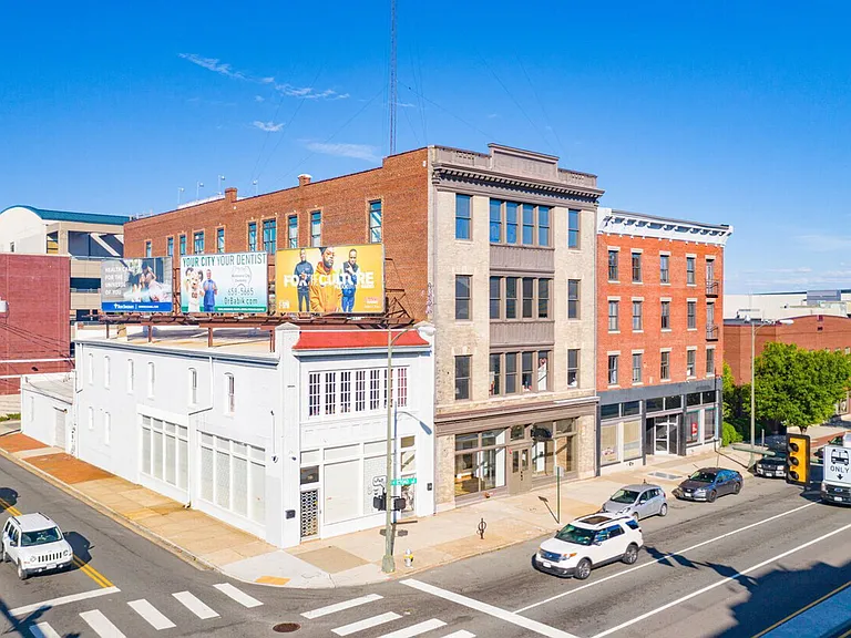 1322 W Broad St — Photo 13