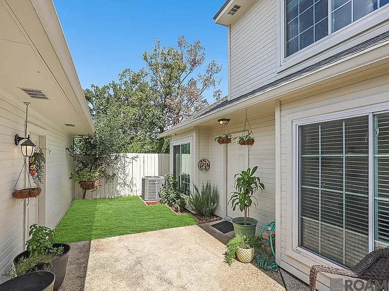 12417 Coursey Blvd — Photo 20