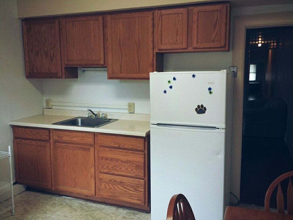 2nd image of 420 Oakland Ave #428-1