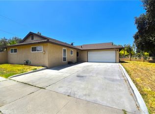 9422 Hawthorne Ave, Riverside, CA 92503