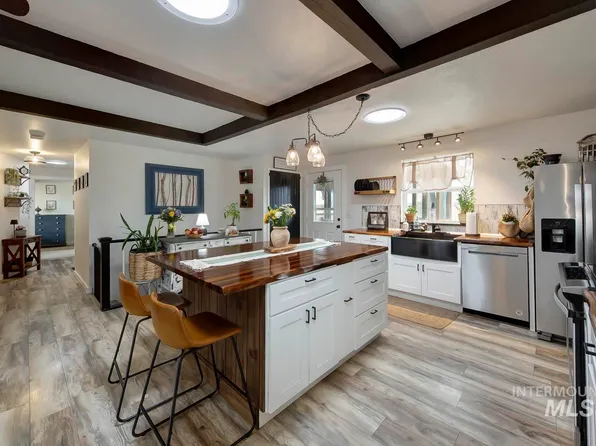 3304 E Ustick Rd, Caldwell, ID 83607