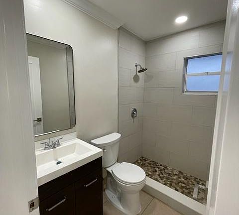 4th image of 854 Bougainvillea Ln