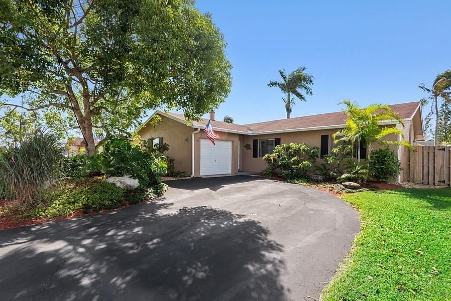 1st image of 11100 NW 21st Street