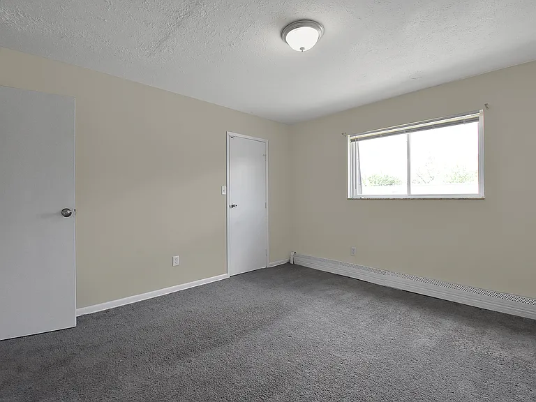2409 Belcher Dr — Photo 31