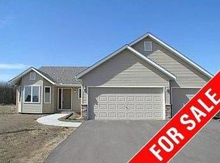 13 Windsor Wood Path, Hudson, WI 54016
