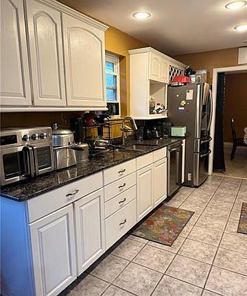 4th image of 800 Saint Julien Dr