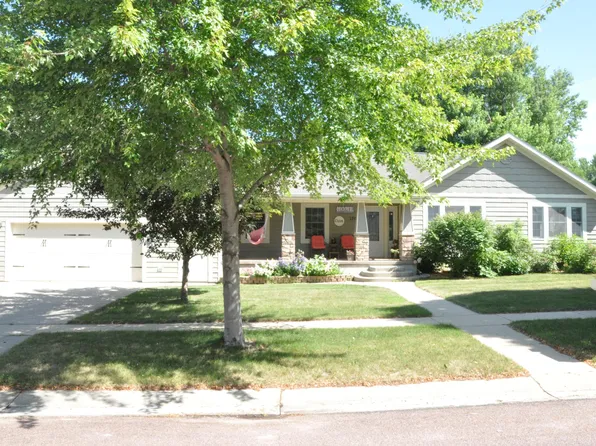 1707 Terrace Dr S, Brookings, SD 57006