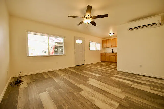 257 S Humboldt St #4 — Photo 2