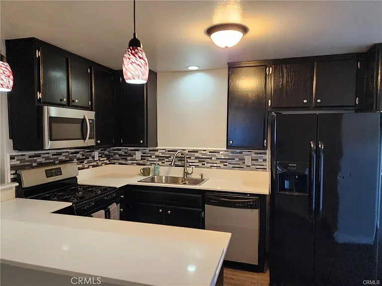 1200 Gaviota Ave #206 — Photo 2