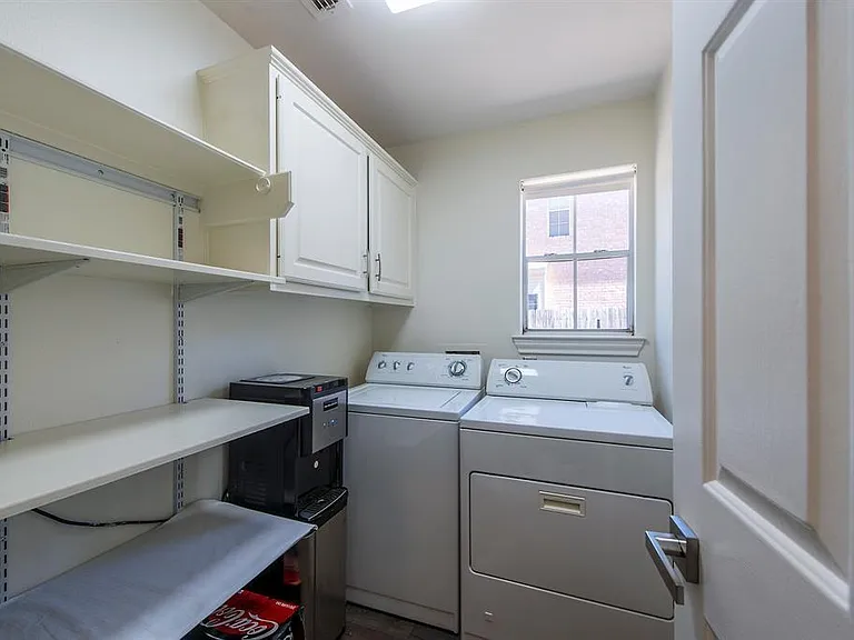 14111 Manderly Dr — Photo 37