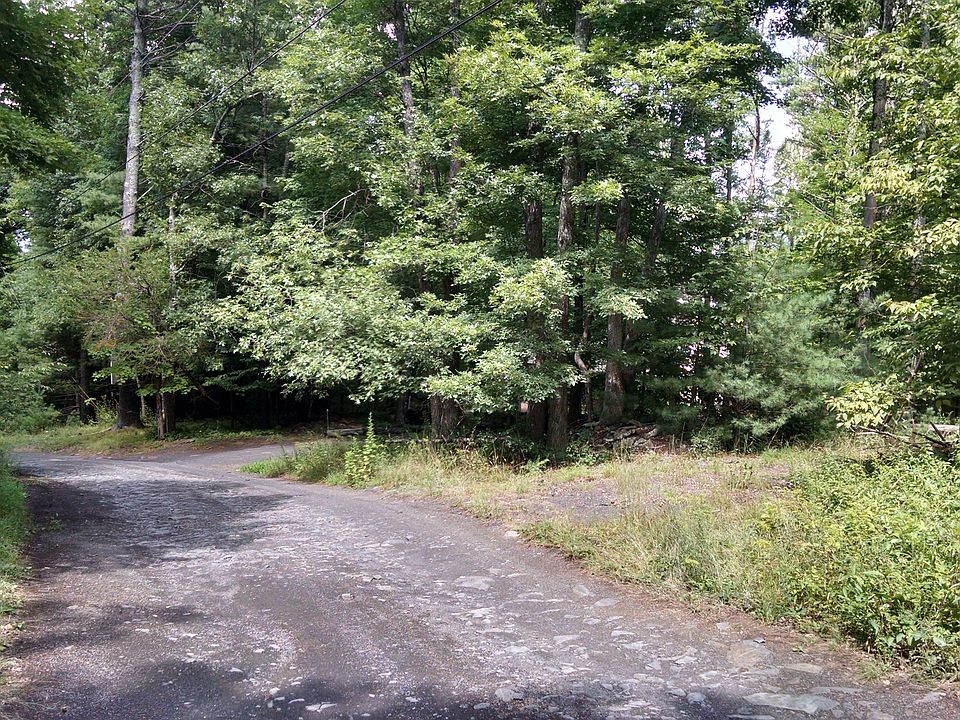 2nd image of Adrienne Ln
