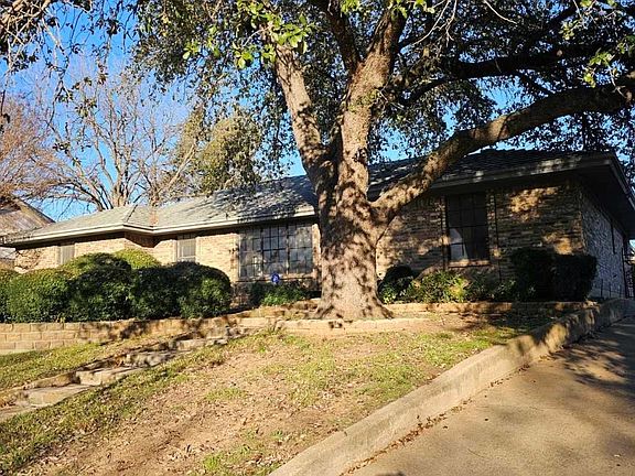 2nd image of 1817 Rhinevalley Dr