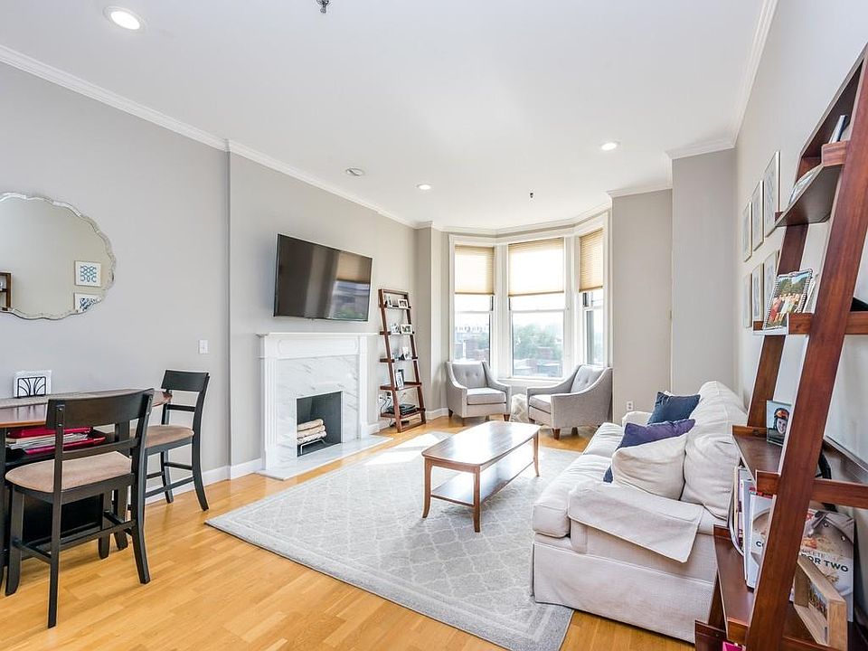 1st image of 416 Marlborough St APT 707