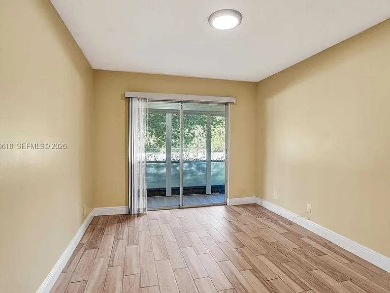 NW 88th Ave — Photo 5