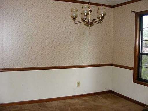 4th image of 2628 Sheffield Ct SW