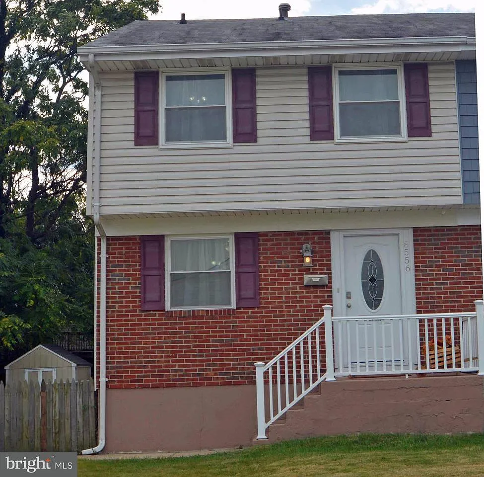8556 Beacon Point Dr photo 1