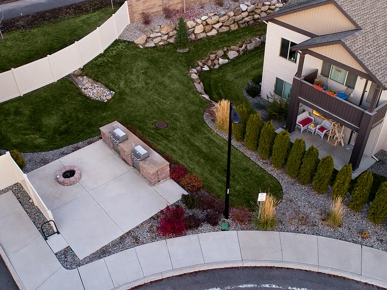 Residence at Mill River — Photo 11