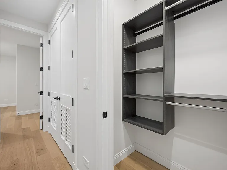 3739 N Clifton Ave #1 — Photo 55
