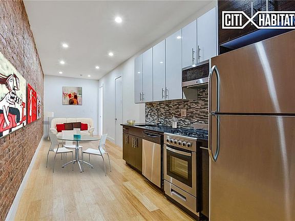 3rd image of 256 Graham Ave #4L