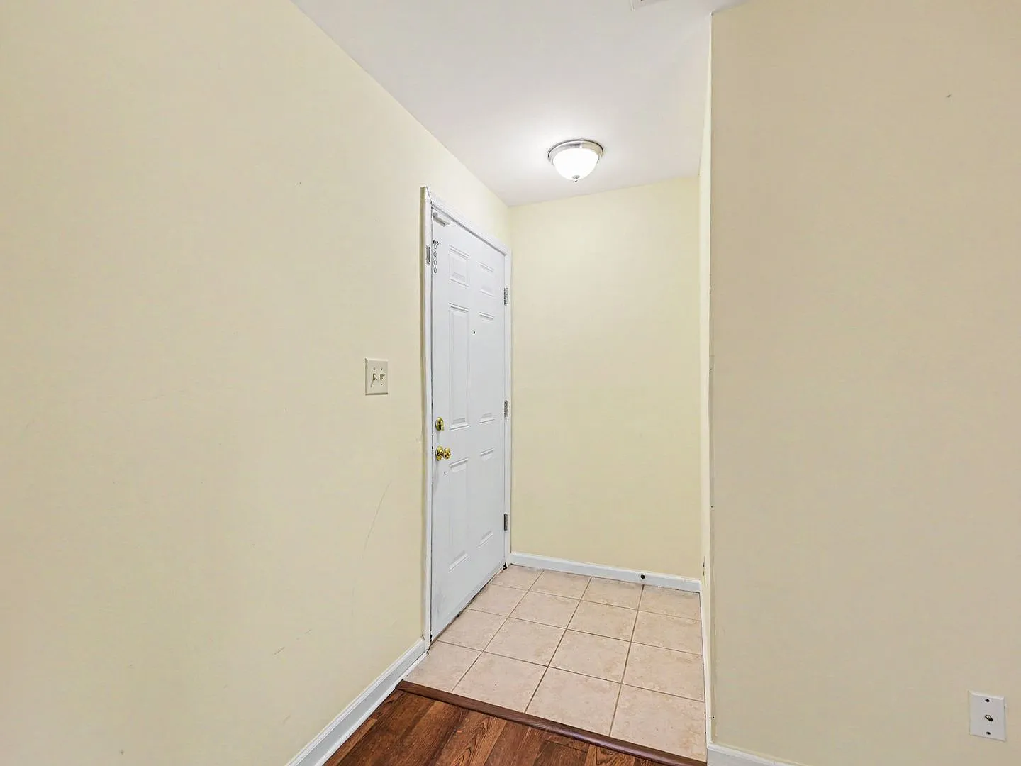 Condo For Rent Stafford — Photo 2