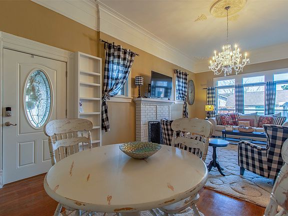 5th image of 330 E McNeill St