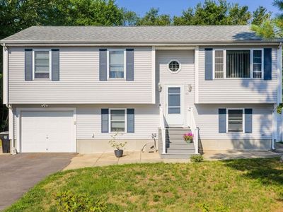 65 Brandt Ave, Dartmouth, MA, 02747