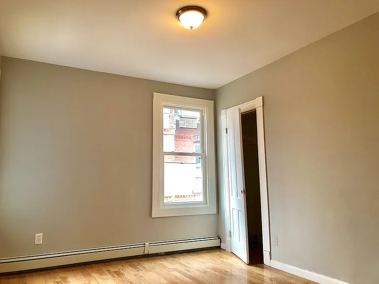 27 Shelton — Photo 17