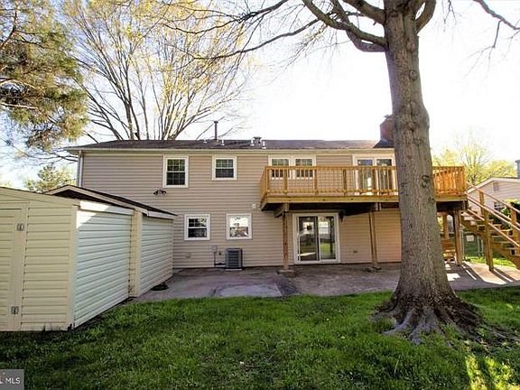 3rd image of 7225 Wickford Dr
