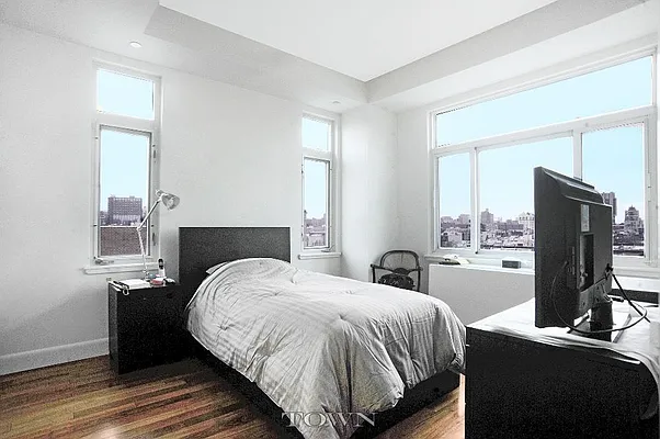 Rented by Town Residential | media 15