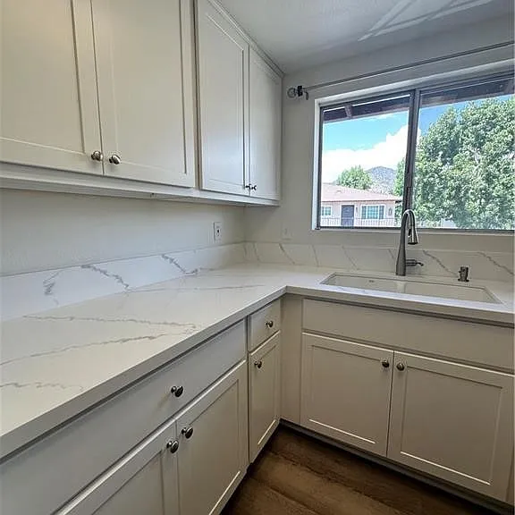 1123 W Sierra Madre Ave #4 — Photo 7