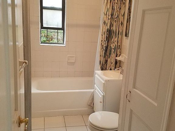 4th image of 441 Brooklyn Ave APT 1D