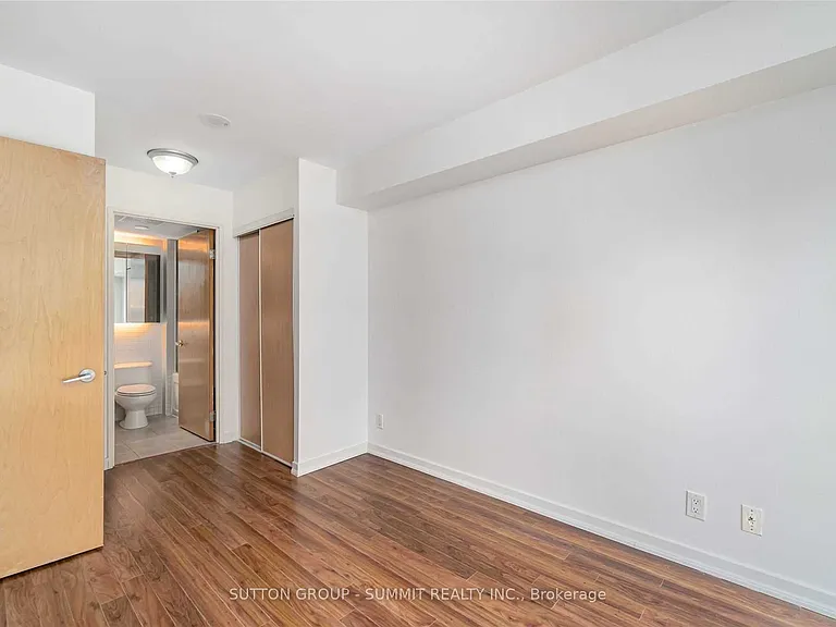1005 King St W #416 — Photo 20