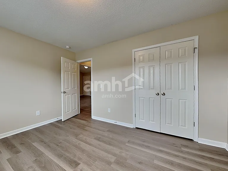 96 Imperial Dr — Photo 20