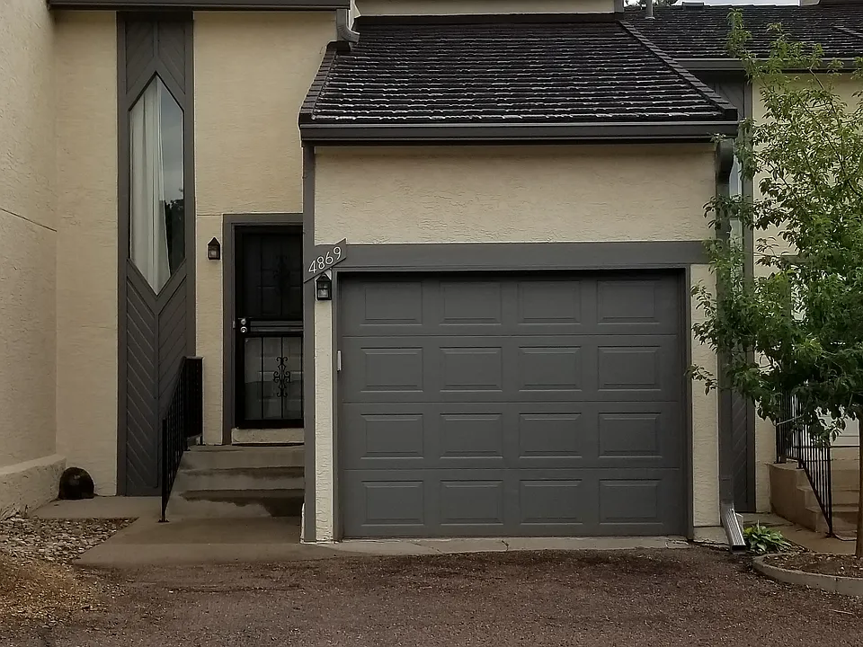 4869 Bluestem Dr