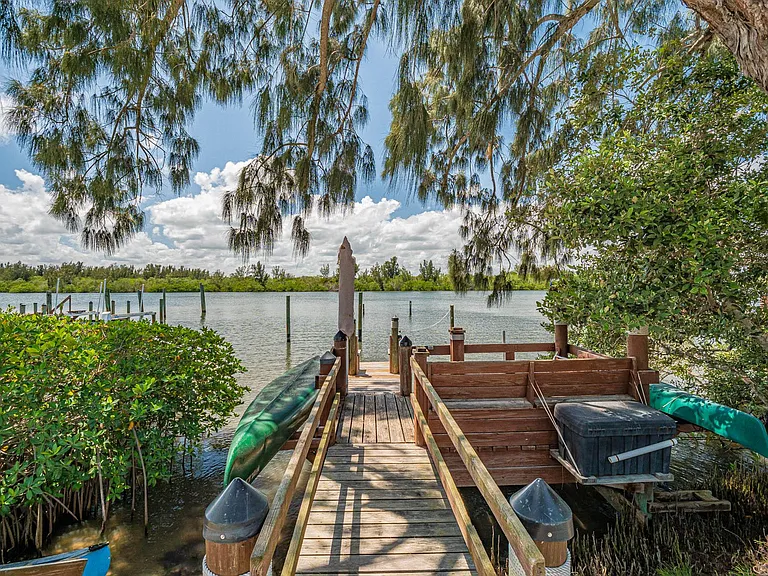 1075 Morningside Dr — Photo 39