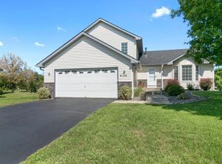 9136 Prestwick Ct N, Brooklyn Park, MN 55443