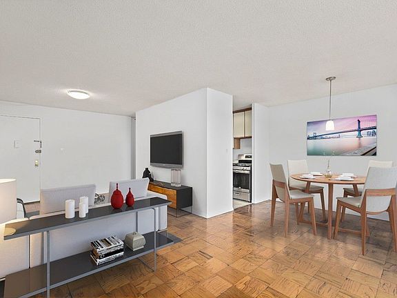 3rd image of 7235 112th St APT 10C