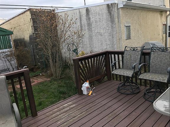 5th image of 517 Green Ln #1