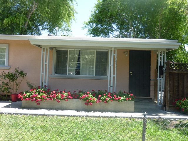 1st image of 910 Brookwood Ave