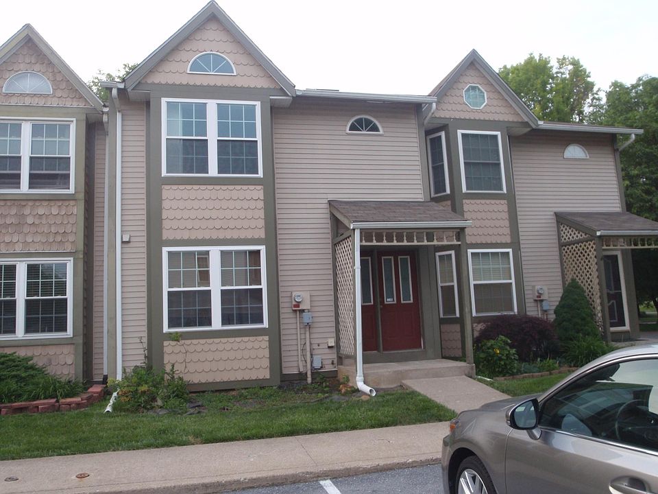 1st image of 109-109 Quaker Dr