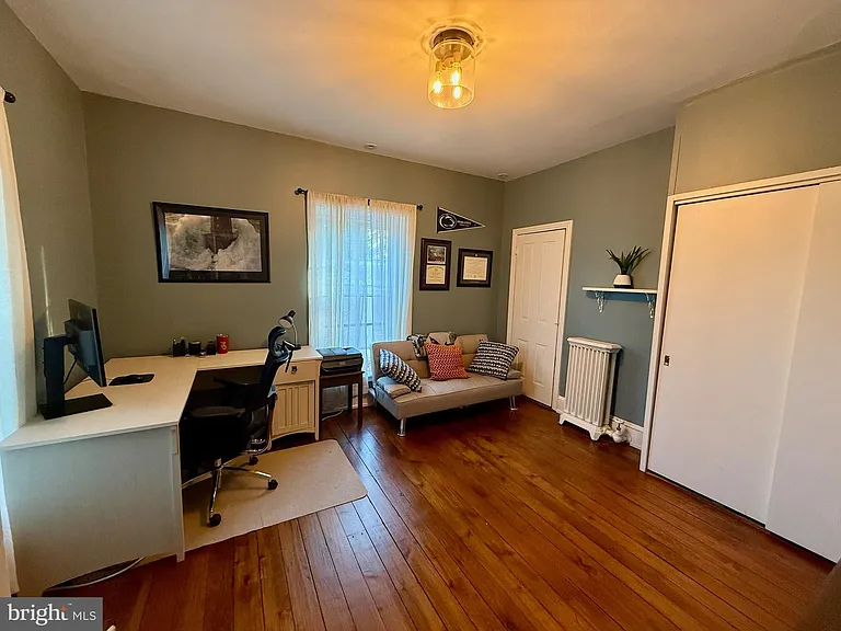221 W Court St — Photo 17