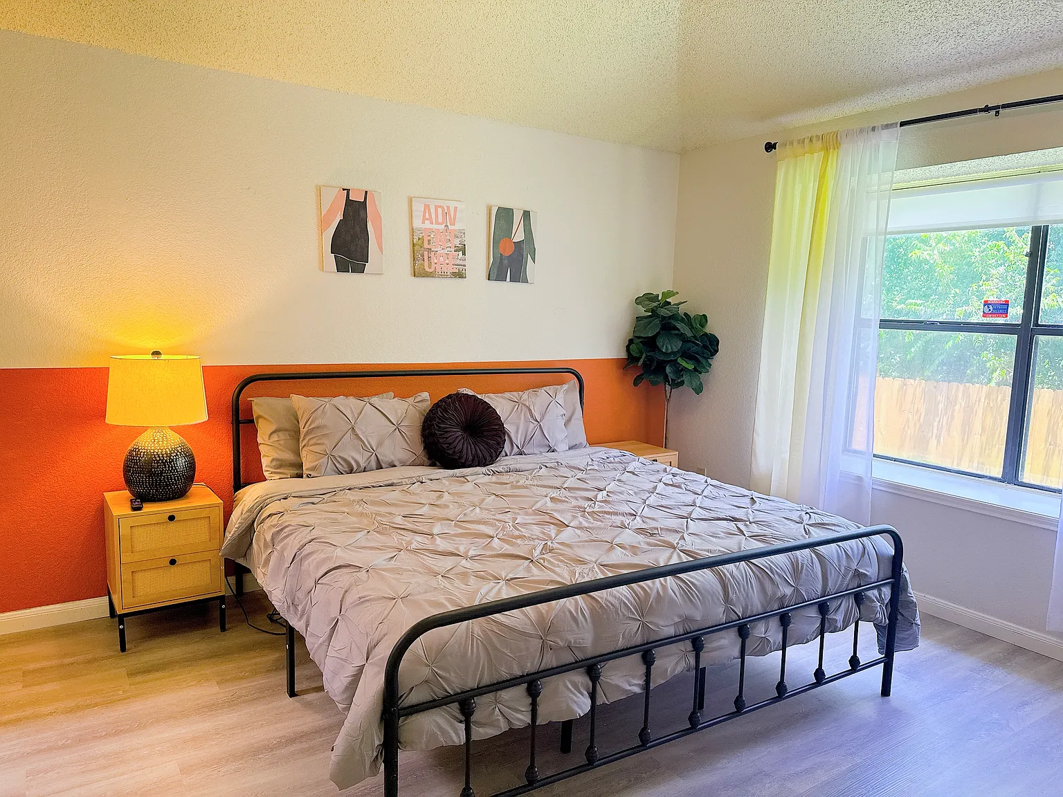 4 bed, 1486 sqft, $4,500 — Photo 2