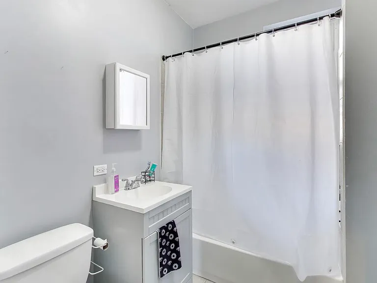 810 S Austin Blvd #1 — Photo 14