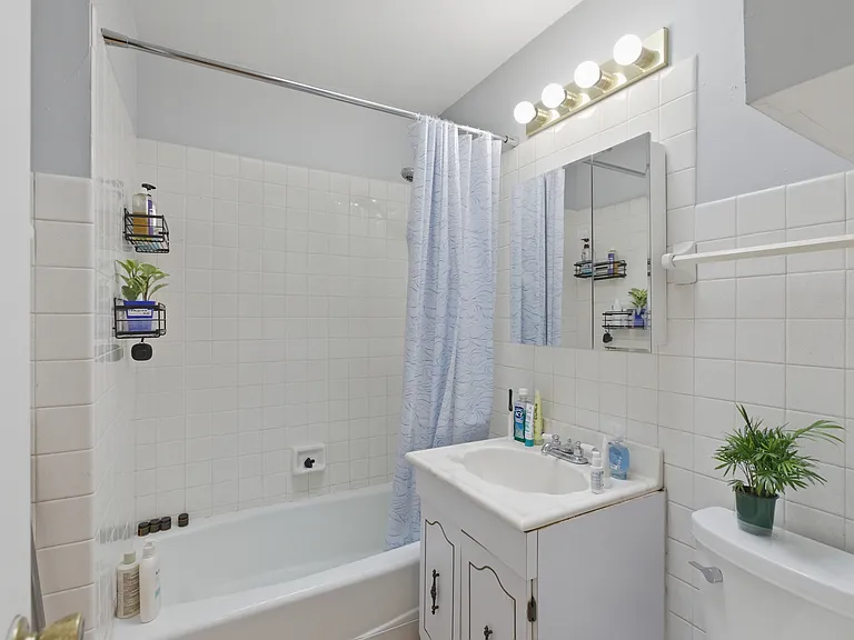 1931 W Evergreen Ave #3 — Photo 8