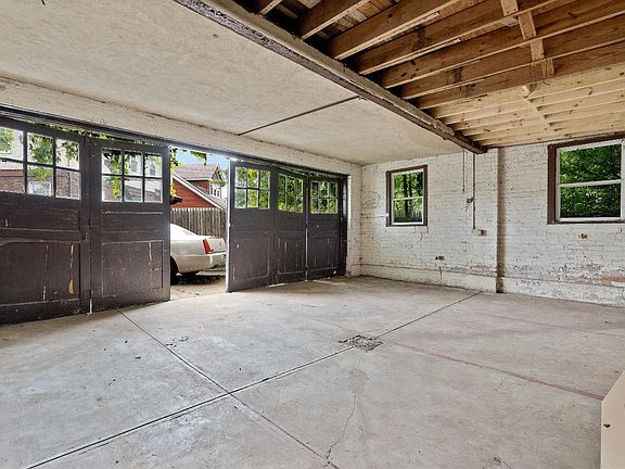 5th image of 2565 Orland Ave