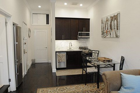 2nd image of 32 Hamilton Ter APT 4