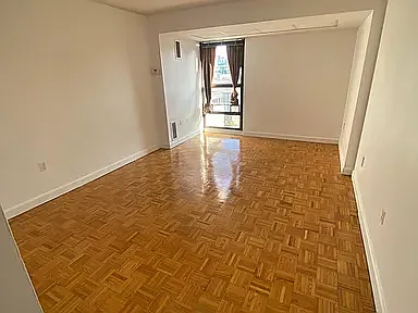 2 bed, 1245 sqft, $4,500 — Photo 4