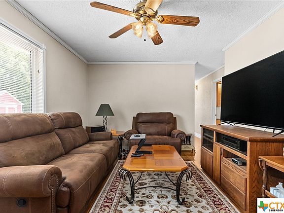 2nd image of 2412 Live Oak Dr