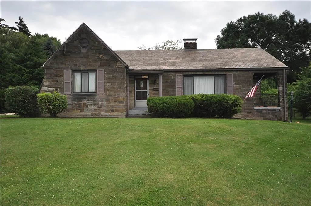 5003 Brownsville Rd photo 1